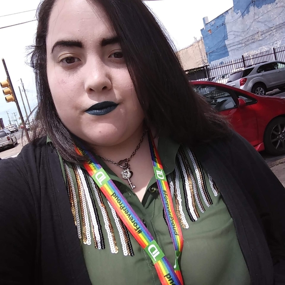 Green top golden stripes in front 💚💛 size XL - Picture 6 of 11